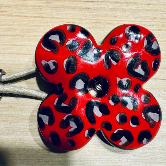 Authentic Louis Vuitton Rare Red Heart Flower Elastic Valentine Hair Tie Leopard - Picture 5 of 8